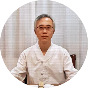 명리학자 작명가 명균관 구명재 원장 사진