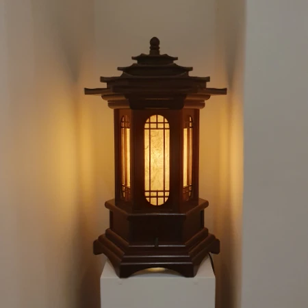 막혔던 숨이 트여 살 것 같은 느낌의 사주 풀이와 실질적으로 도움이 되는 조언과 상담은 사람을 살리는 생명의 등불과도 같다.